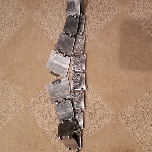 Metal Belt, Floral Design Sz S - Picture 2 of 10